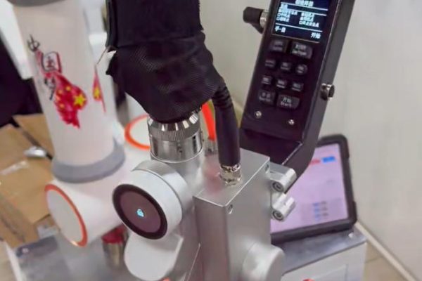 Collaborative Robot for Laser Welding & Cleaning Easy Programming