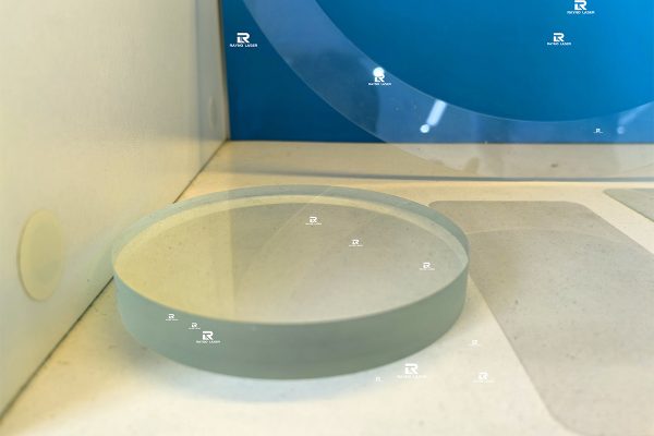 Ultrafast glass cutting samples 1
